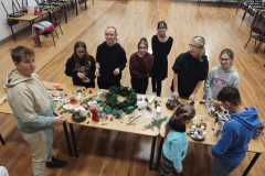 2024-11-30-vyroba-adventnych-vencov-006